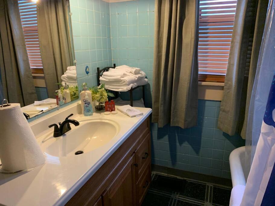 Comfortable 2-Bdrm Spacious Home With Wifi & Patio Indianapolis Kültér fotó