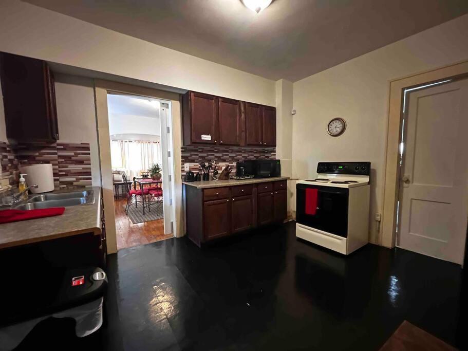 Comfortable 2-Bdrm Spacious Home With Wifi & Patio Indianapolis Kültér fotó