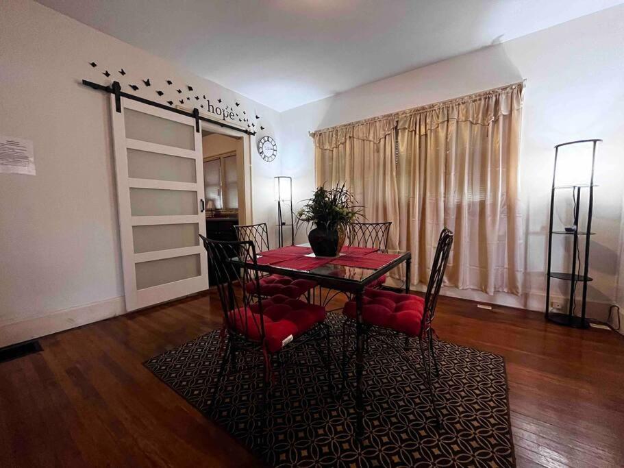 Comfortable 2-Bdrm Spacious Home With Wifi & Patio Indianapolis Kültér fotó