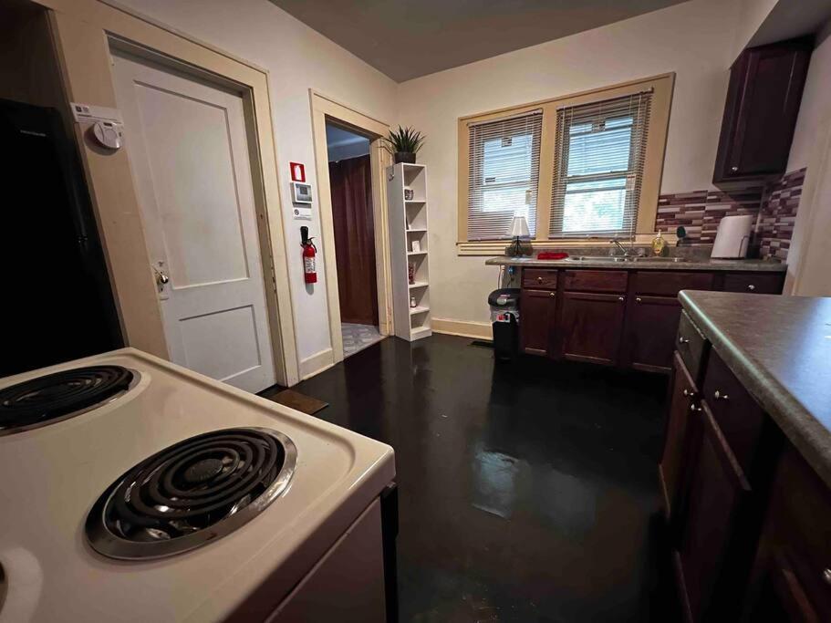 Comfortable 2-Bdrm Spacious Home With Wifi & Patio Indianapolis Kültér fotó