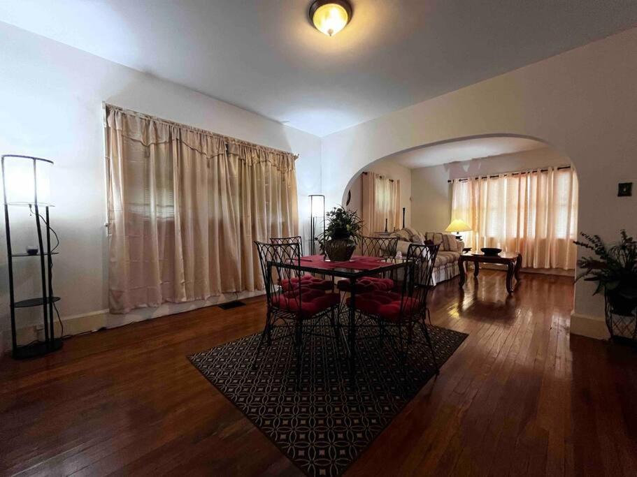 Comfortable 2-Bdrm Spacious Home With Wifi & Patio Indianapolis Kültér fotó