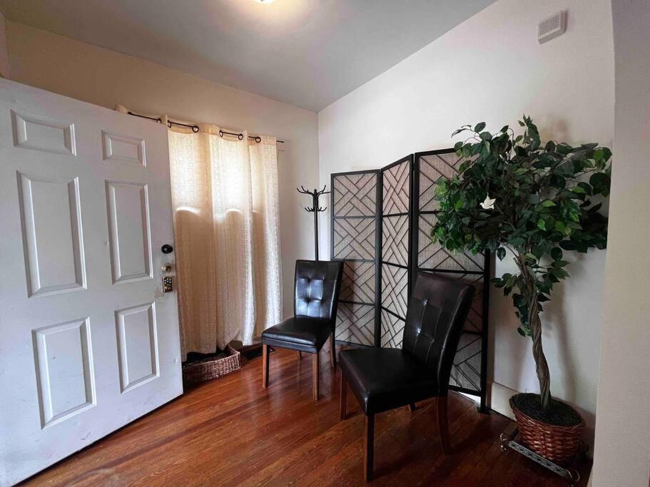 Comfortable 2-Bdrm Spacious Home With Wifi & Patio Indianapolis Kültér fotó